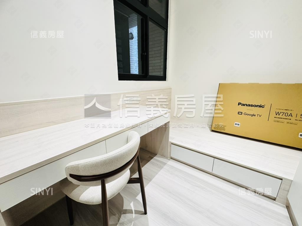 小檜溪佳麗堡三房車位房屋室內格局與周邊環境