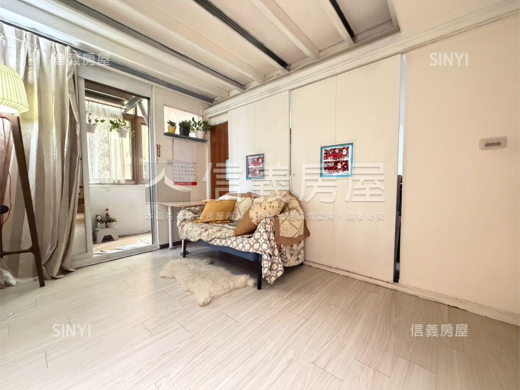 龍山國小旁近園區美宅房屋室內格局與周邊環境