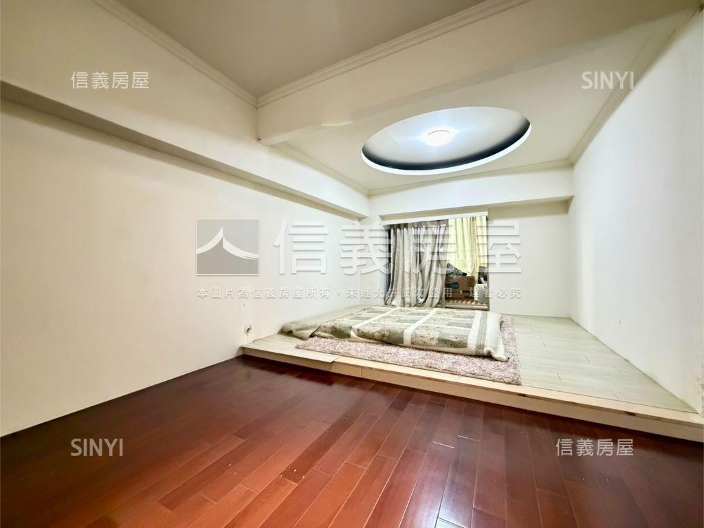 龍山國小旁近園區美宅房屋室內格局與周邊環境