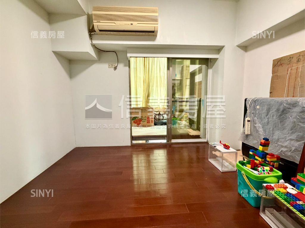 龍山國小旁近園區美宅房屋室內格局與周邊環境
