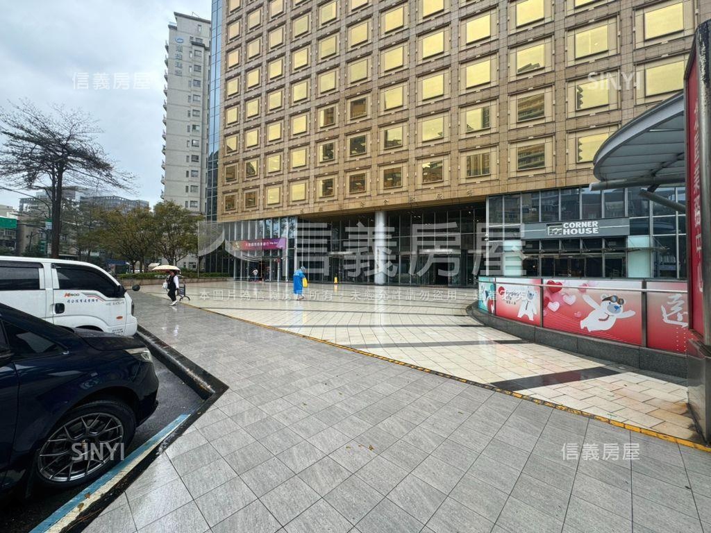 近後山埤捷運遠雄坡平車位房屋室內格局與周邊環境