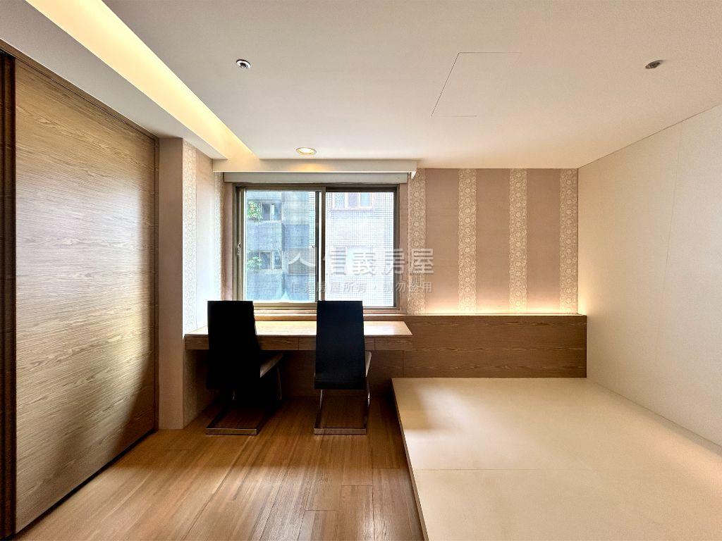 莎士比亞朝南台大校園帝景房屋室內格局與周邊環境