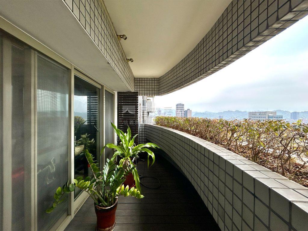 莎士比亞朝南台大校園帝景房屋室內格局與周邊環境