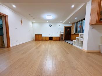 漂亮龍興邊間公寓三樓