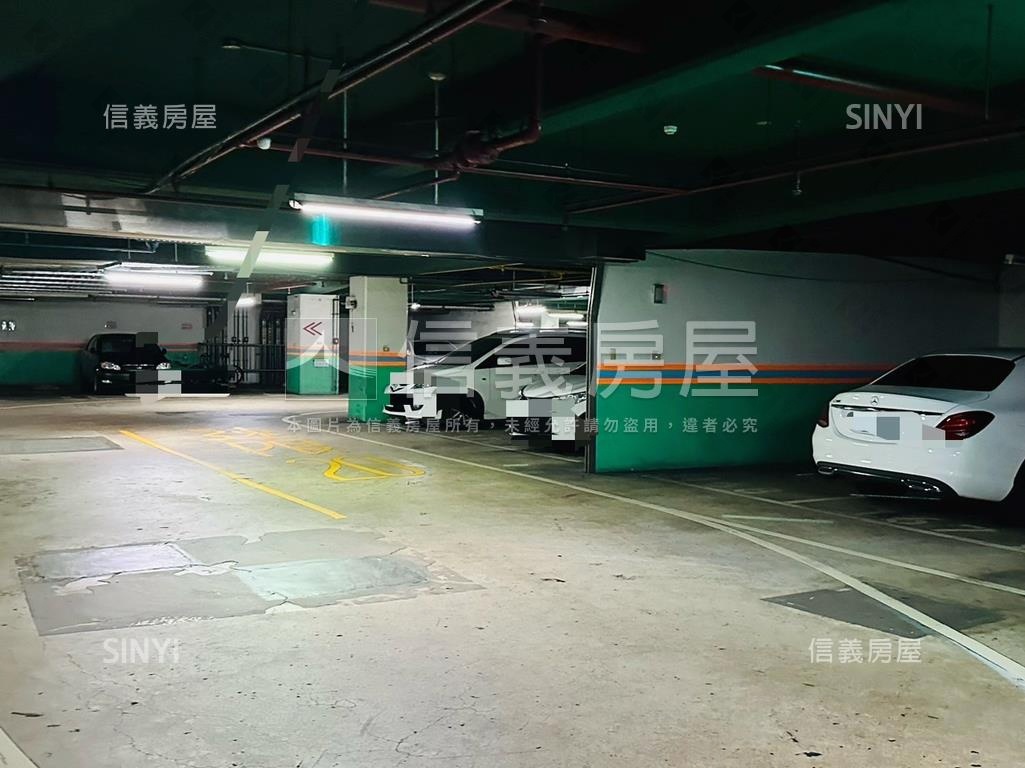 Ｂ２車位３２８號房屋室內格局與周邊環境