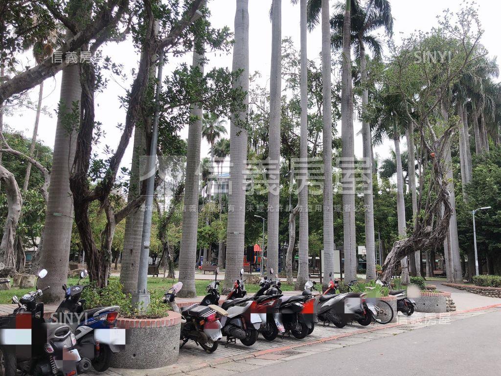 德林哲里正面公園兩房車位房屋室內格局與周邊環境