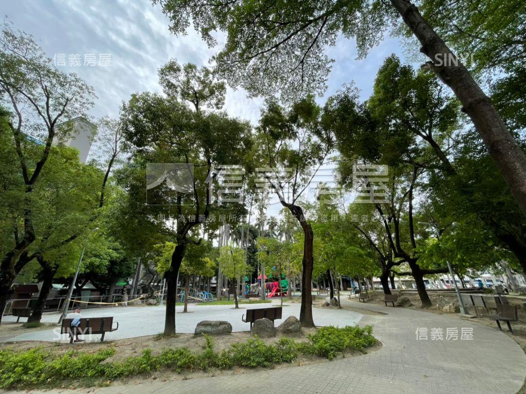 德林哲里正面公園兩房車位房屋室內格局與周邊環境