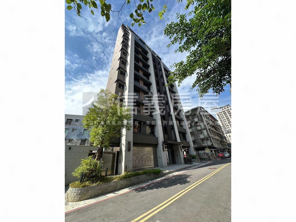 仁愛傳家頂峰相見房屋室內格局與周邊環境