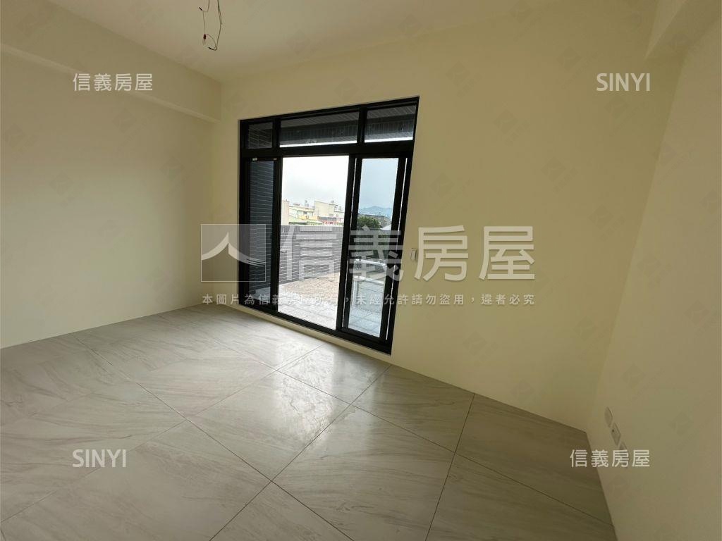 草屯電梯別墅房屋室內格局與周邊環境