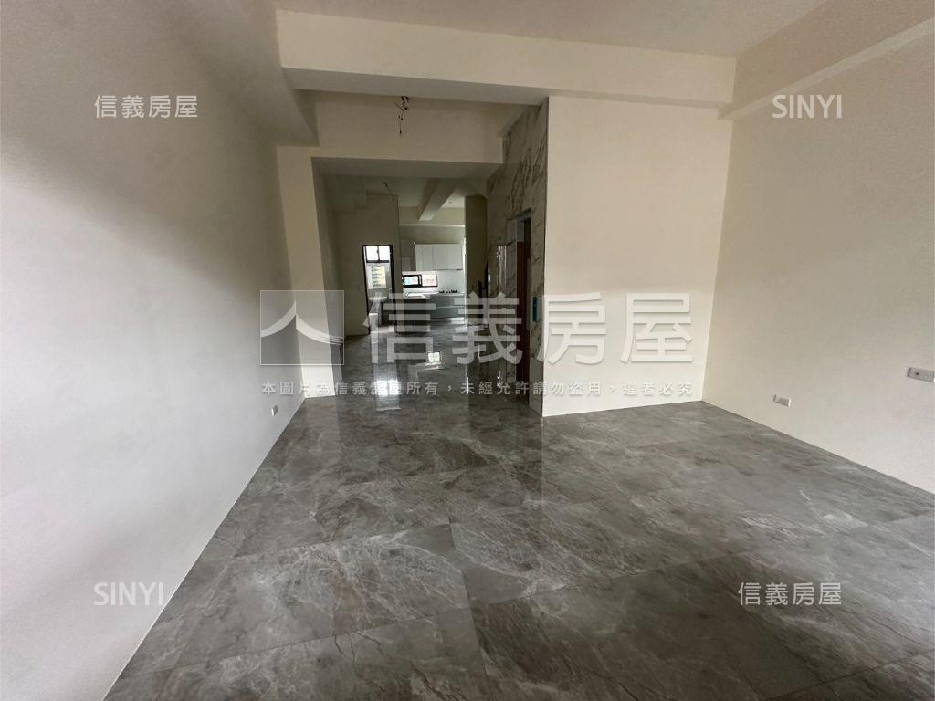 草屯電梯別墅房屋室內格局與周邊環境