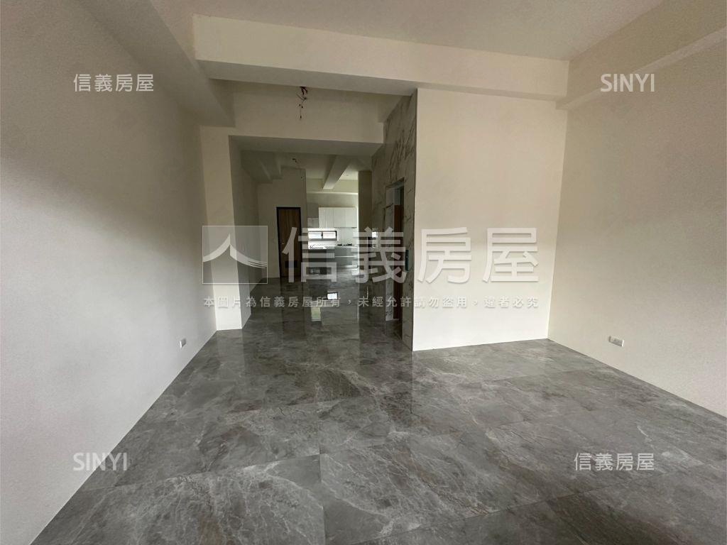 草屯電梯別墅房屋室內格局與周邊環境