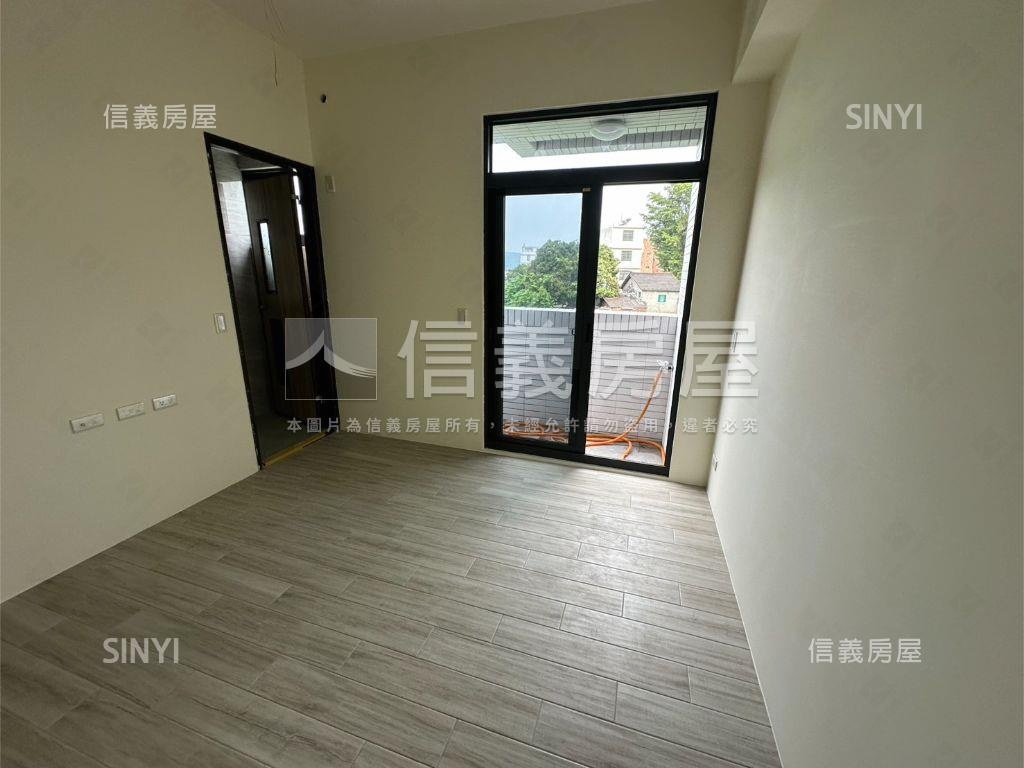 草屯電梯別墅房屋室內格局與周邊環境