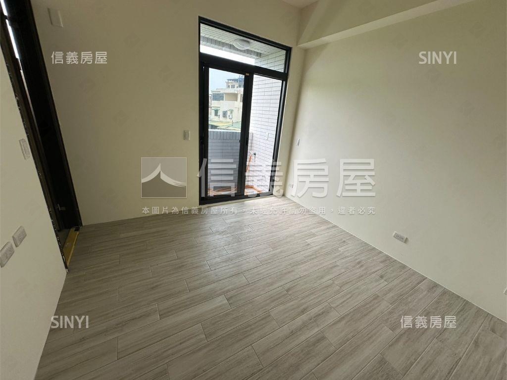 草屯電梯別墅房屋室內格局與周邊環境