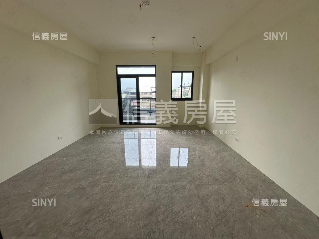 草屯電梯別墅房屋室內格局與周邊環境