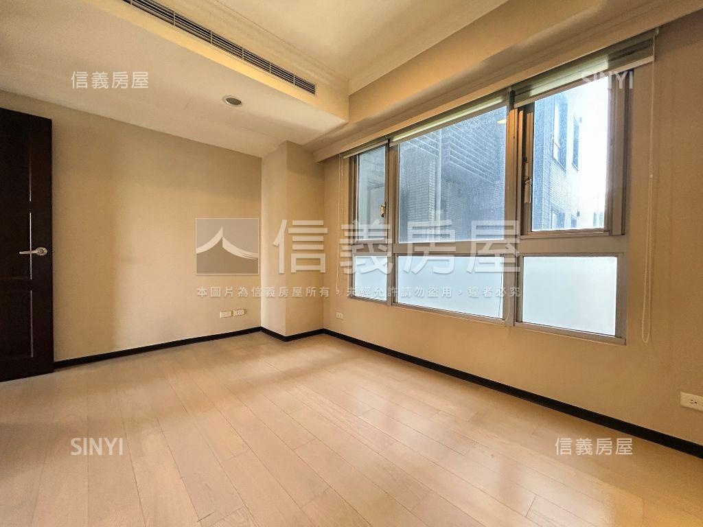 亞東捷運遠揚加州４房車位房屋室內格局與周邊環境