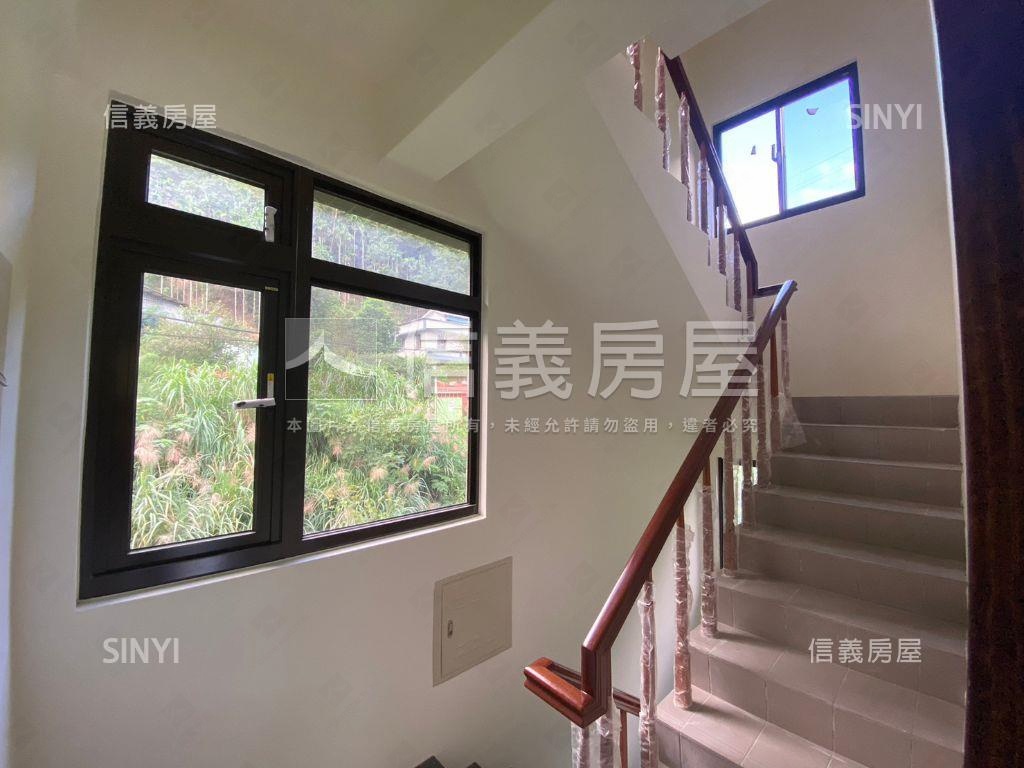 稀有溪畔清幽透天房屋室內格局與周邊環境