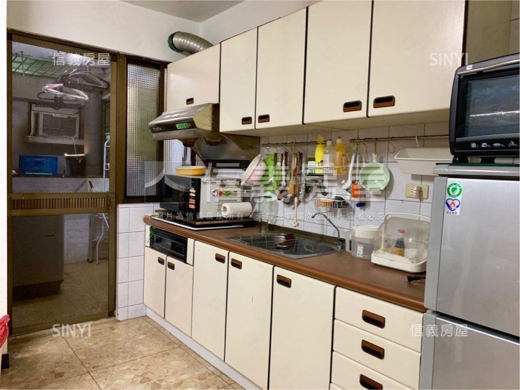 新堀江｜文化路美三房房屋室內格局與周邊環境