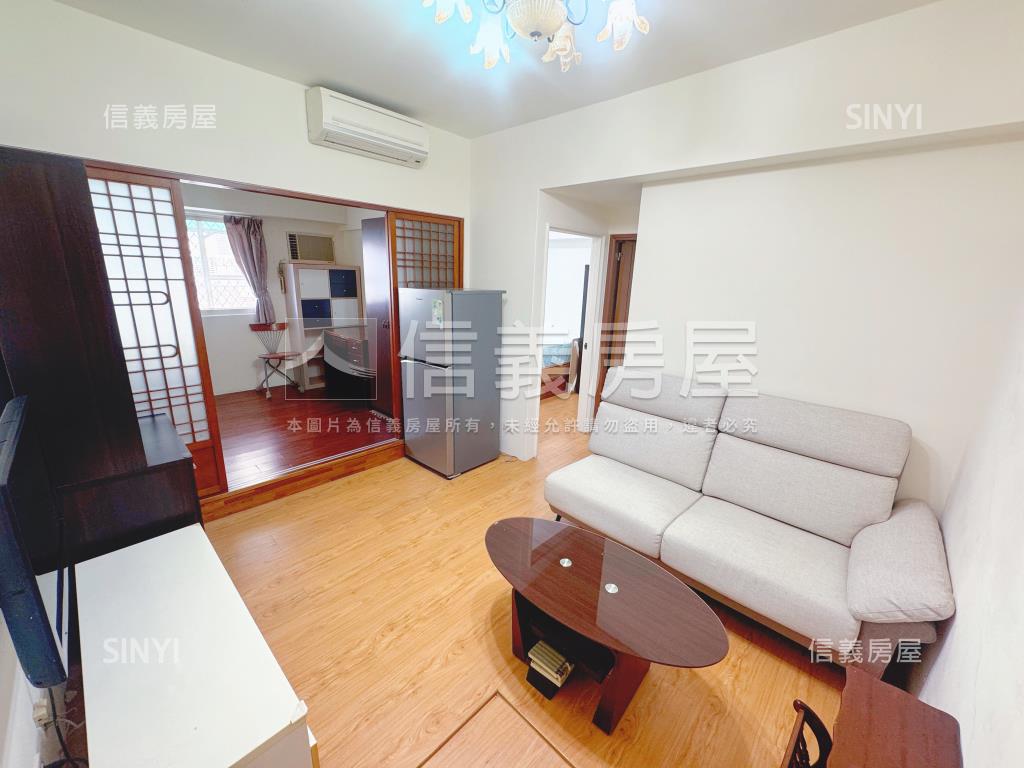 金鳳凰電梯大兩房房屋室內格局與周邊環境