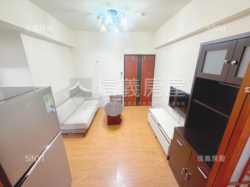 金鳳凰電梯大兩房房屋室內格局與周邊環境