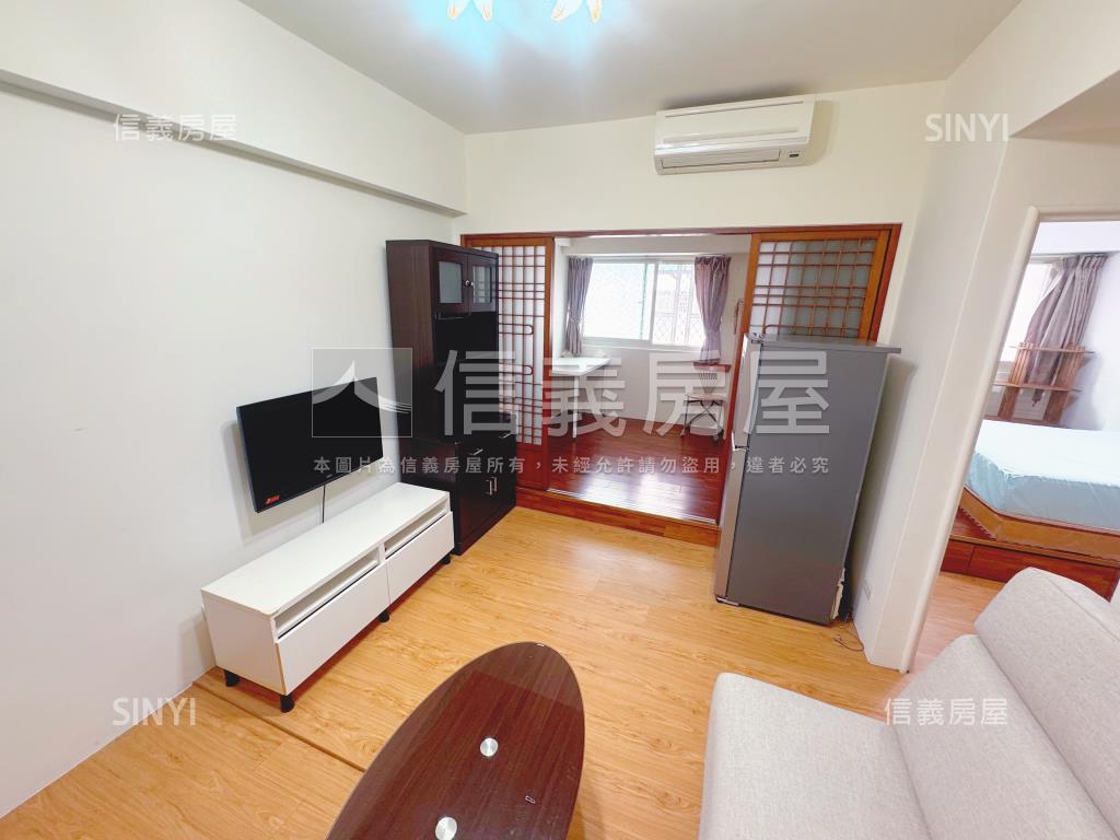 金鳳凰電梯大兩房房屋室內格局與周邊環境