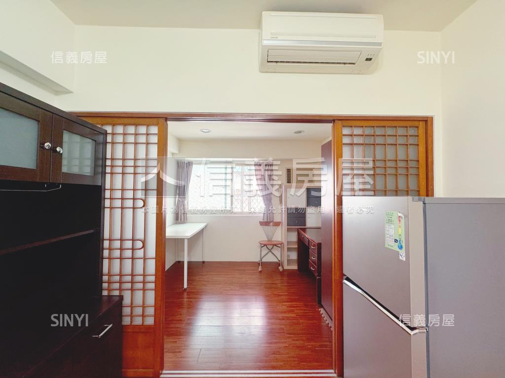 金鳳凰電梯大兩房房屋室內格局與周邊環境