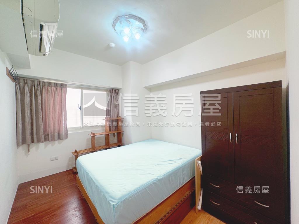 金鳳凰電梯大兩房房屋室內格局與周邊環境