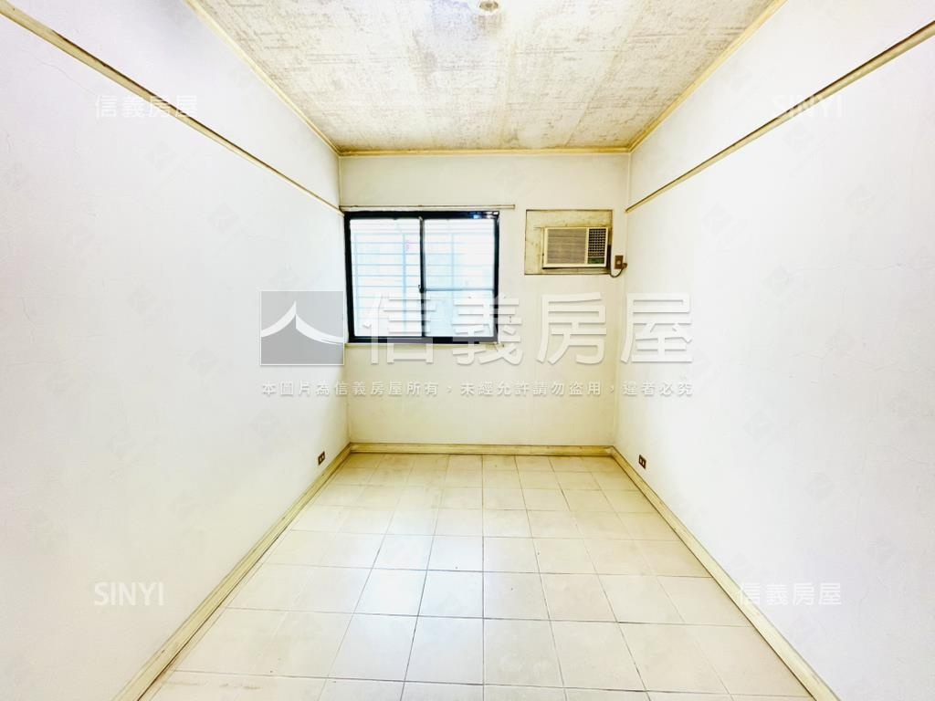 書香世家四房車位房屋室內格局與周邊環境