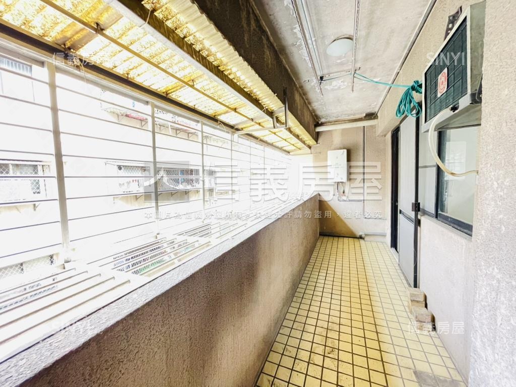 書香世家四房車位房屋室內格局與周邊環境