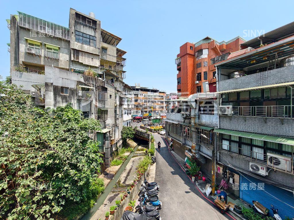 樹林車站大地坪透天房屋室內格局與周邊環境