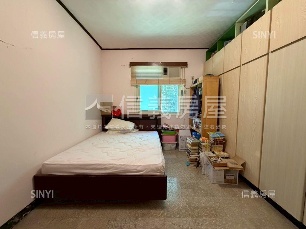 法院旁獨梯獨戶明亮美四房房屋室內格局與周邊環境