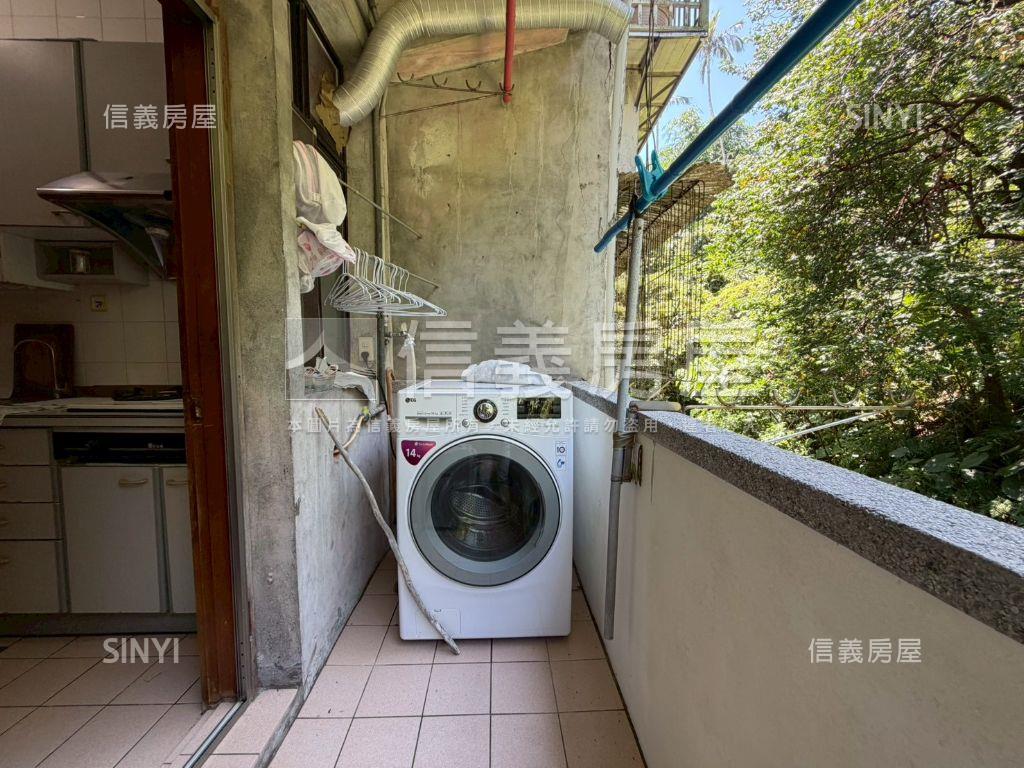 法院旁獨梯獨戶明亮美四房房屋室內格局與周邊環境