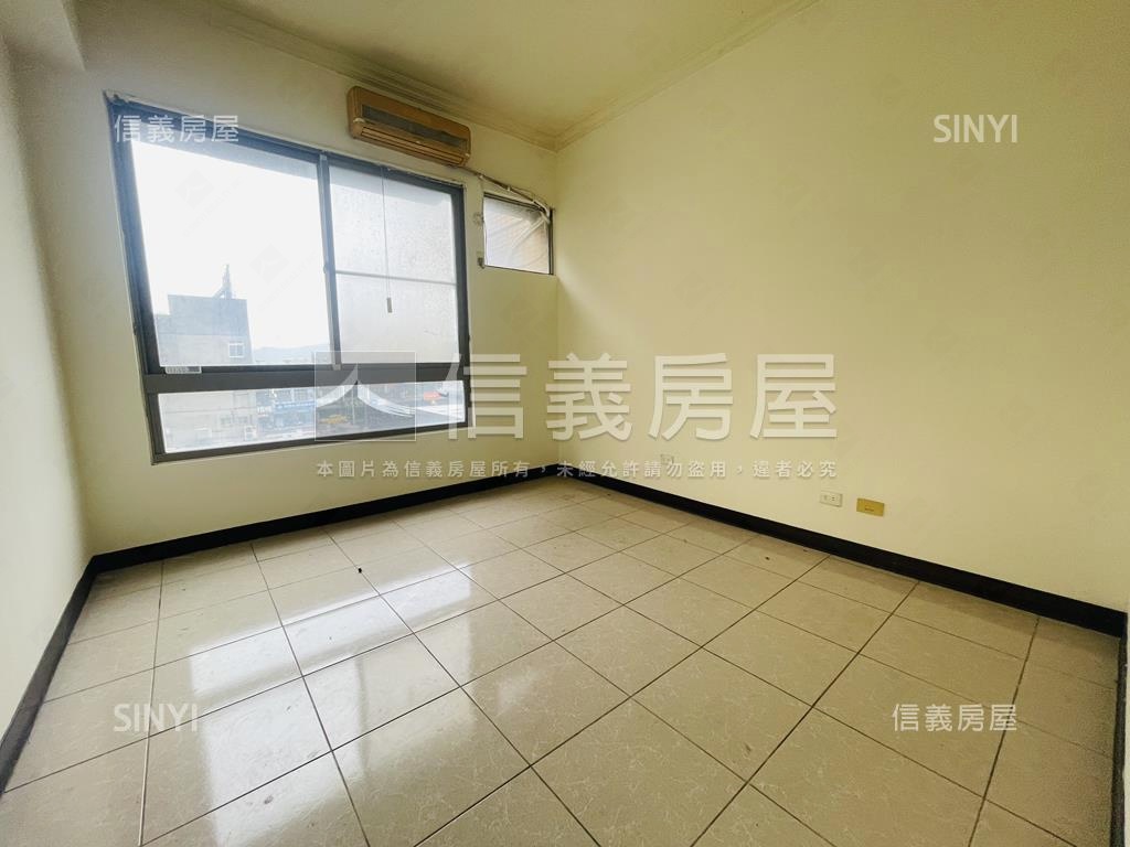 僑愛國宅優質大三房車位房屋室內格局與周邊環境