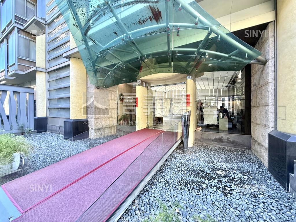 【新接】富裔１０１頂樓房屋室內格局與周邊環境