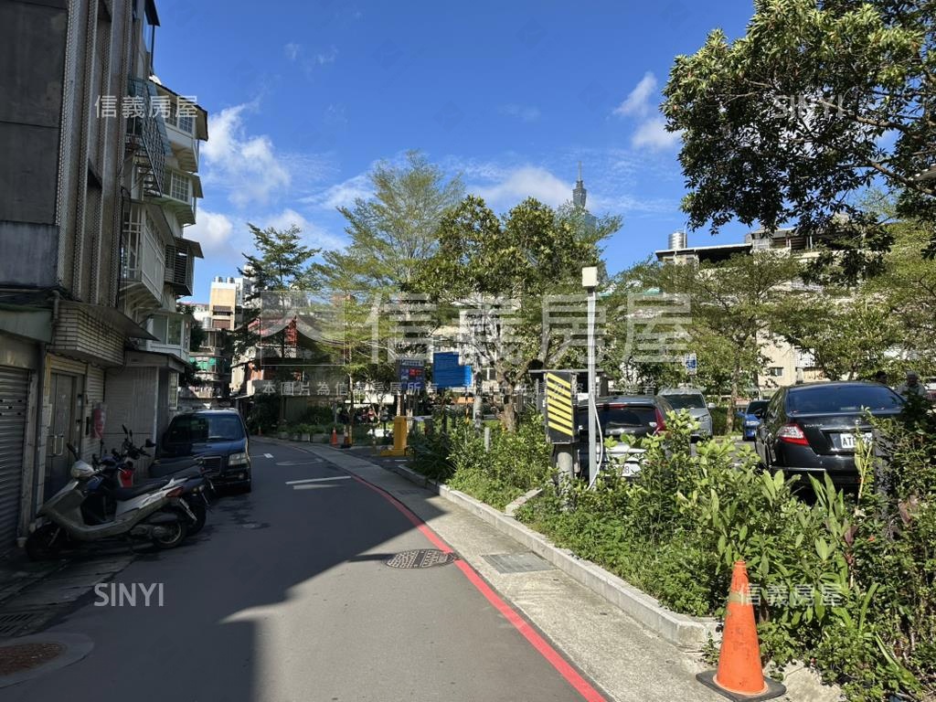 信義區獨立產權坡平車位房屋室內格局與周邊環境