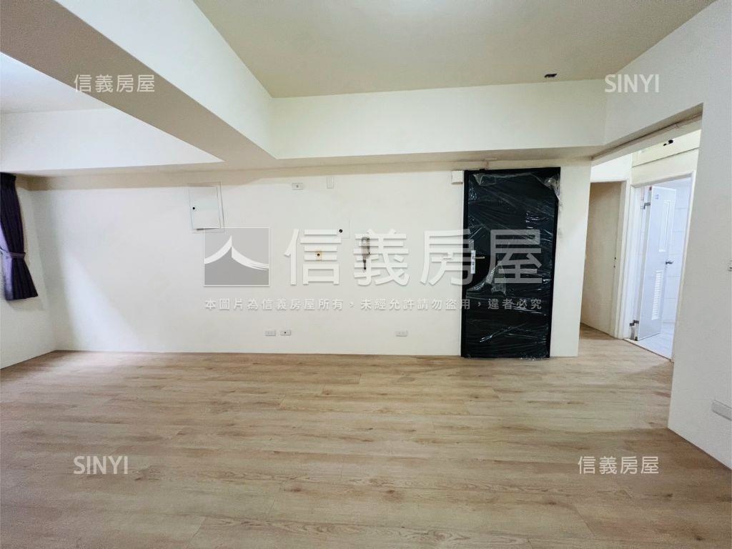 輕裝潢三房雙平車房屋室內格局與周邊環境
