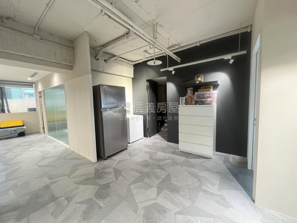 南京商業高樓採光美辦公房屋室內格局與周邊環境