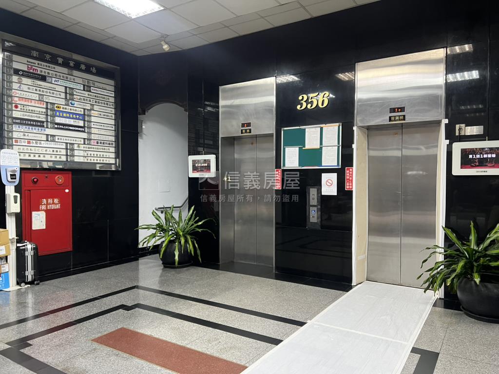 南京商業高樓採光美辦公房屋室內格局與周邊環境