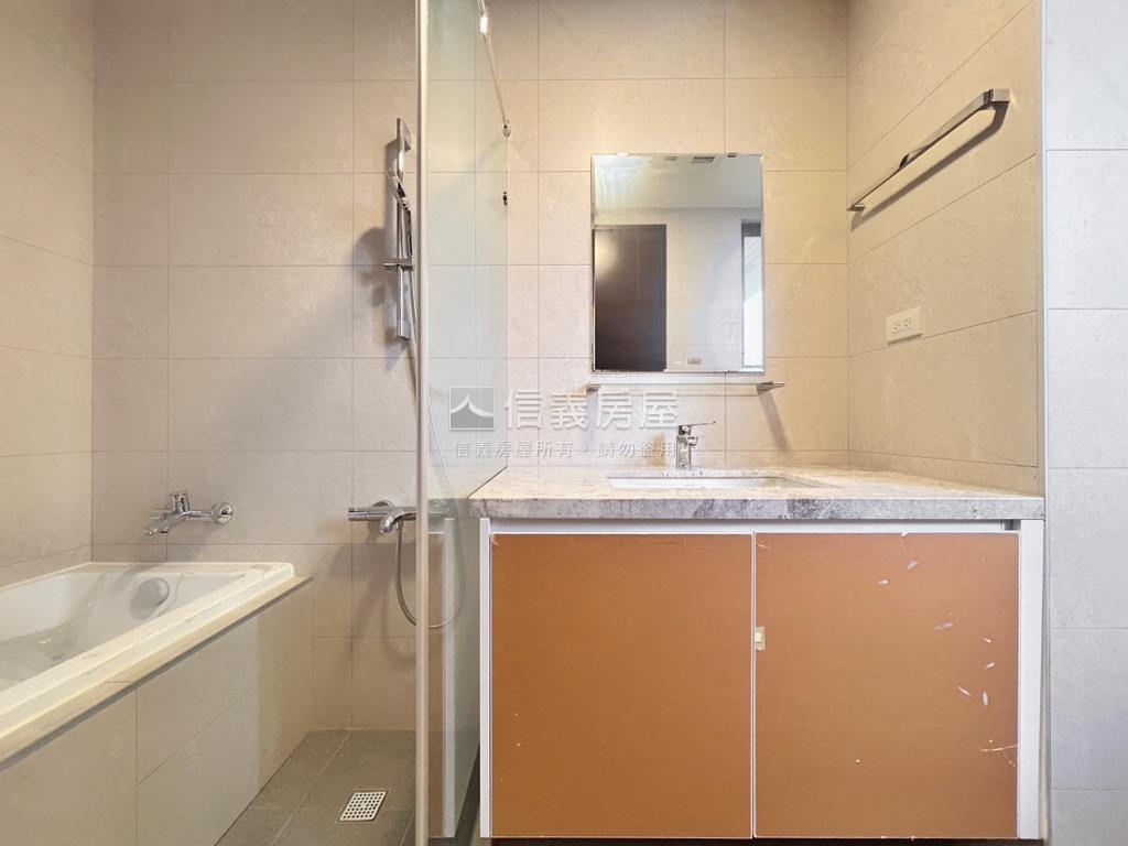 本格明水高樓景觀三房房屋室內格局與周邊環境
