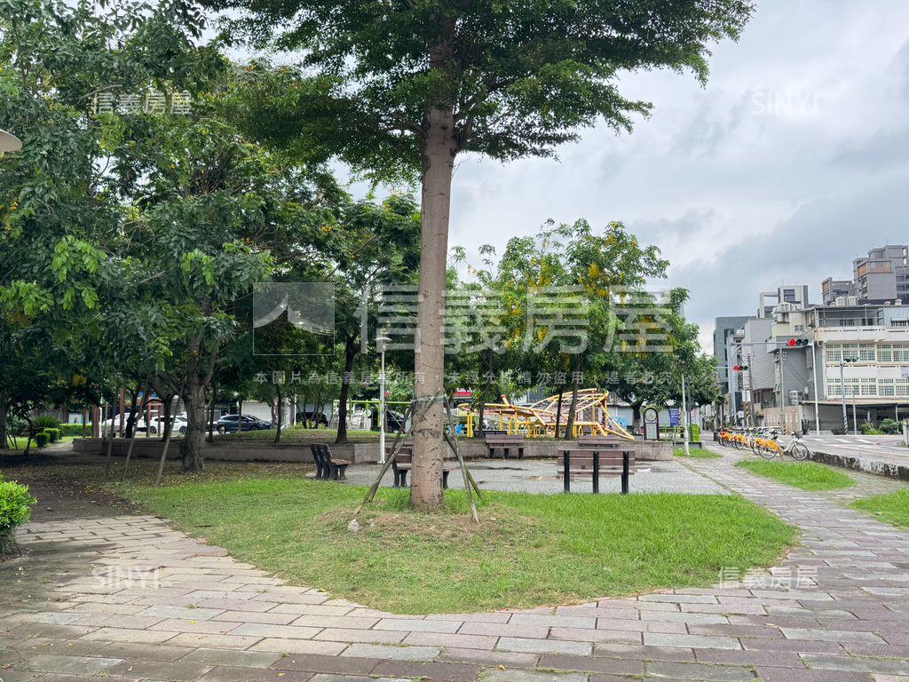 新光街臨路採光透天房屋室內格局與周邊環境