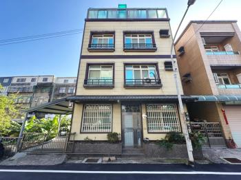 臨路透天稀有出售