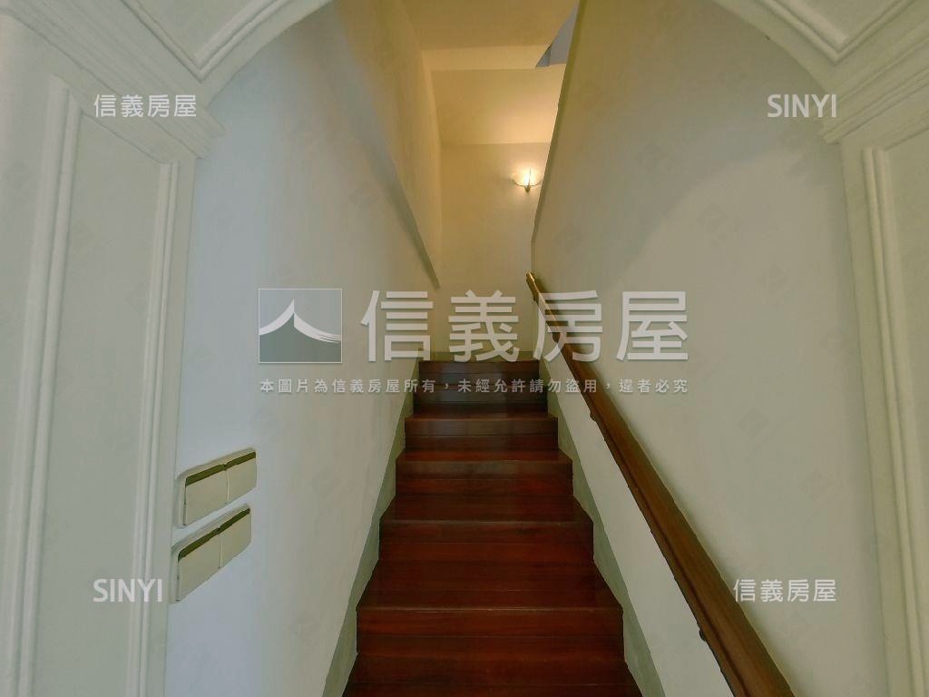 誠售禾豐特區優雅別墅房屋室內格局與周邊環境