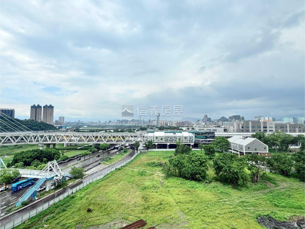 波爾多高樓景觀青年成家房屋室內格局與周邊環境
