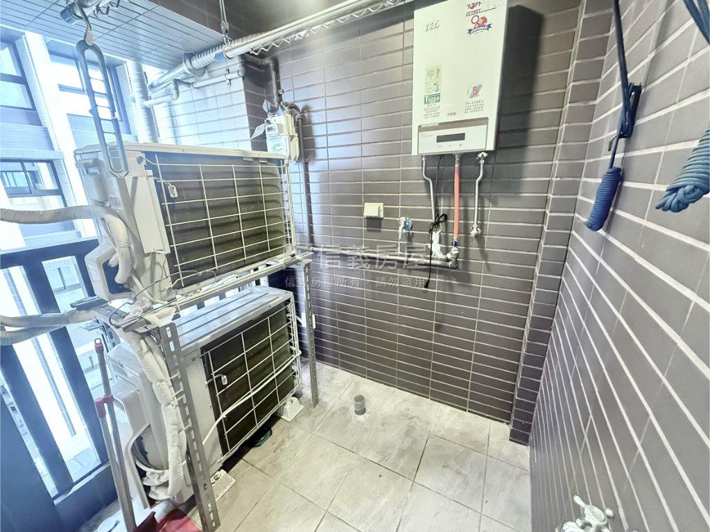 波爾多高樓景觀青年成家房屋室內格局與周邊環境