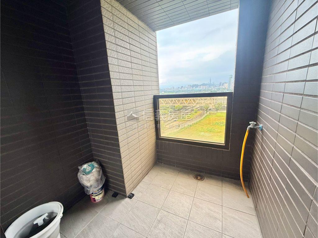 波爾多高樓景觀青年成家房屋室內格局與周邊環境