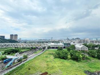波爾多高樓景觀青年成家