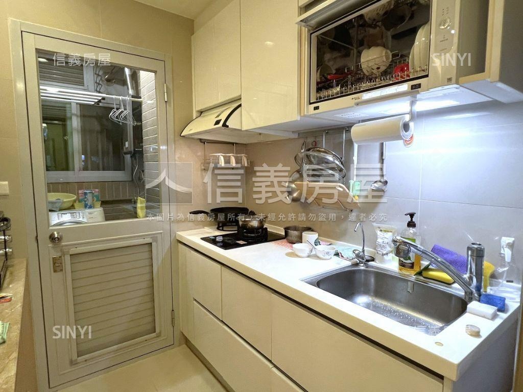 紅樹林尚海兩房車位房屋室內格局與周邊環境