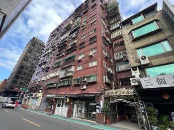 市府商圈稀有電梯收租