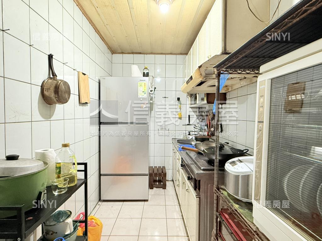 新莊瓊林路公寓３房房屋室內格局與周邊環境