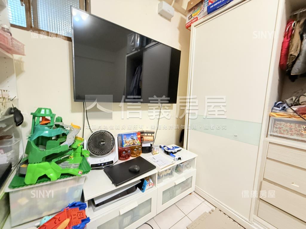 新莊瓊林路公寓３房房屋室內格局與周邊環境