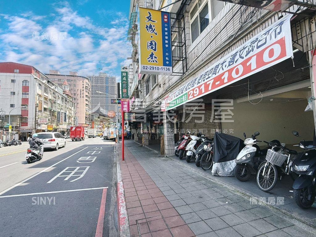 誠意出售民族路面寬金店面房屋室內格局與周邊環境